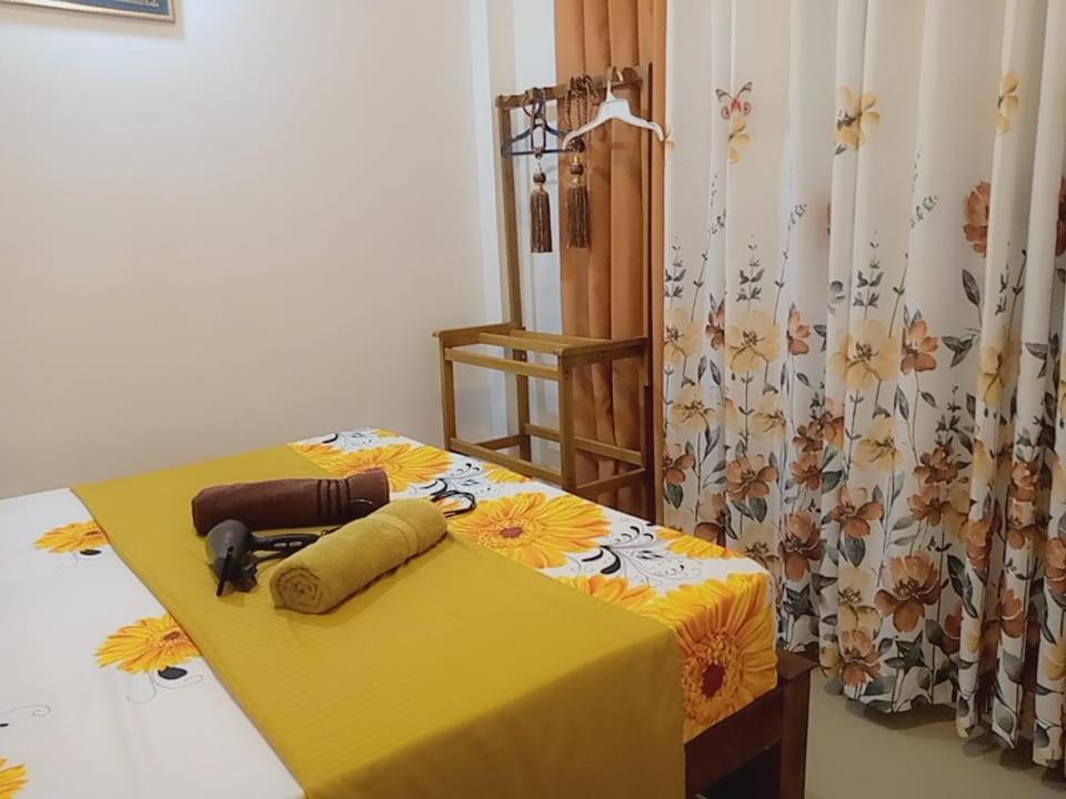Alexandra Home For Foreign Tourists Only Гампола Экстерьер фото